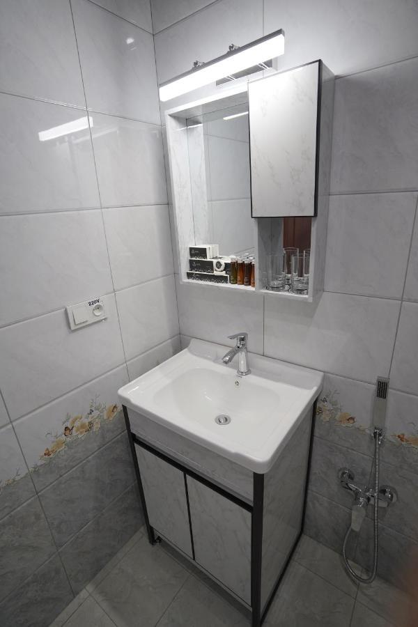 Aura Hotel Ташкент Экстерьер фото