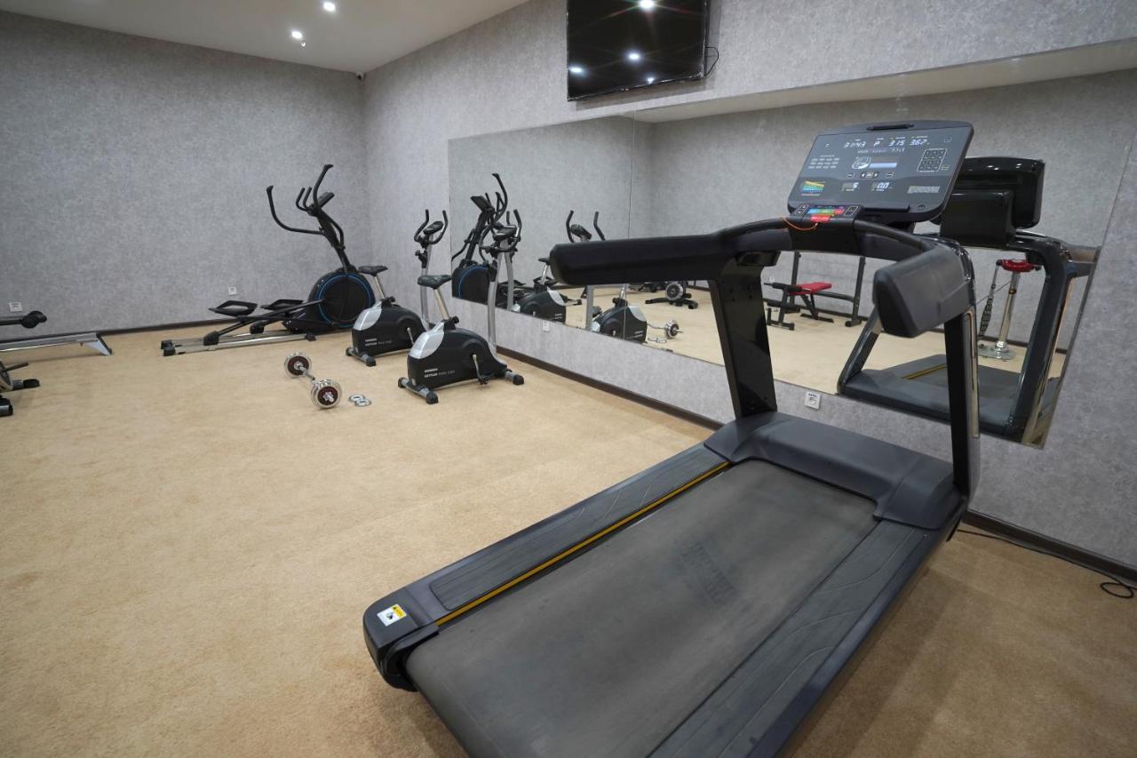 Aura Hotel Ташкент Экстерьер фото
