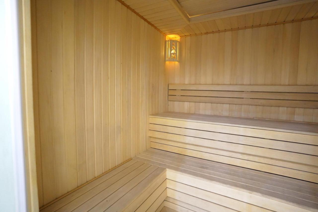 Aura Hotel Ташкент Экстерьер фото