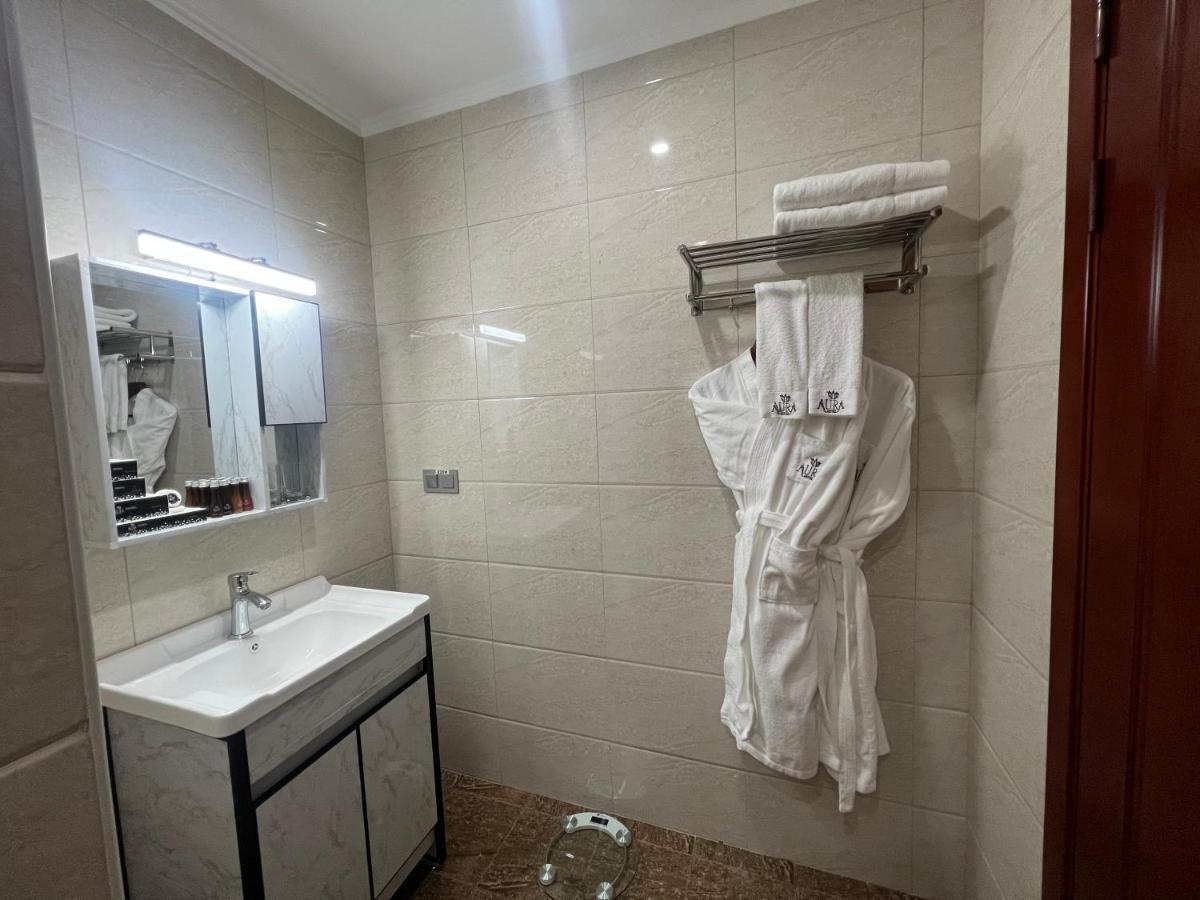 Aura Hotel Ташкент Экстерьер фото