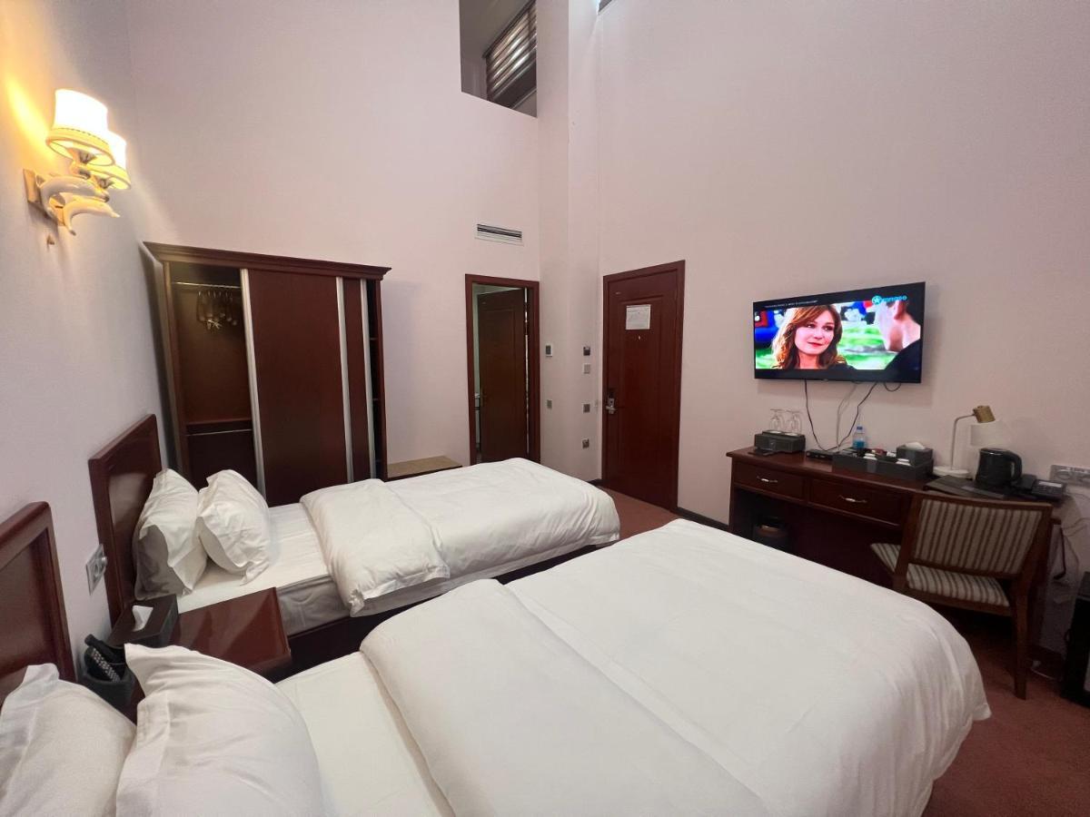 Aura Hotel Ташкент Экстерьер фото